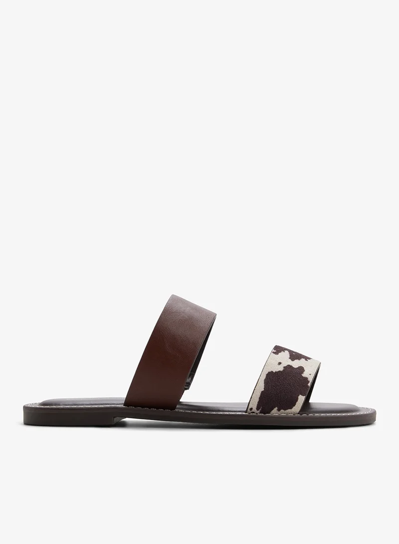 كول ات سبرنج Slip On Flat Sandals
